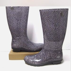 SALE🛍️UGG Gray ❄️ Rain Boots 👢 pre loved 🥰 worn once. Perfect for rainy days